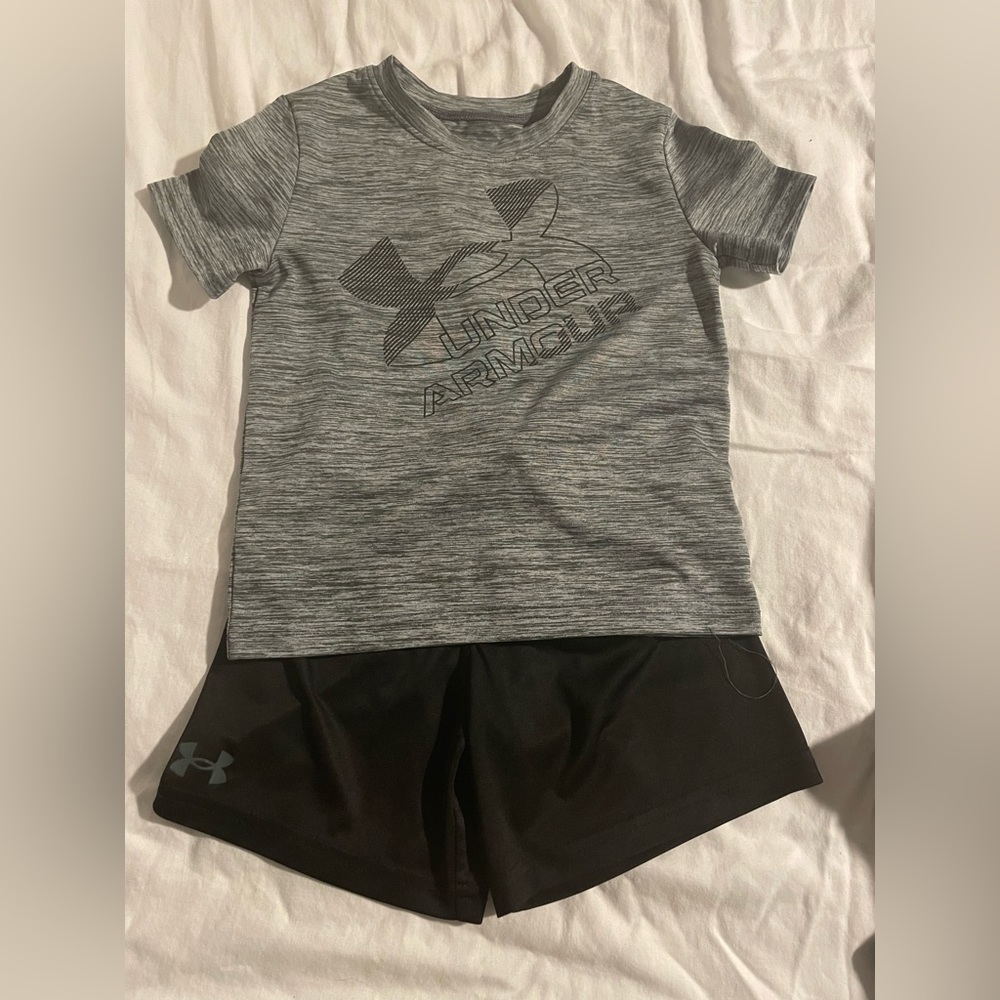 Under Armour Boys Outfit 3T